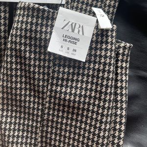 NWT ZARA HIGH RISE SLIIT UP LEGGING ❤️